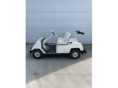 Yamaha 2-Stroke Golf Cart White